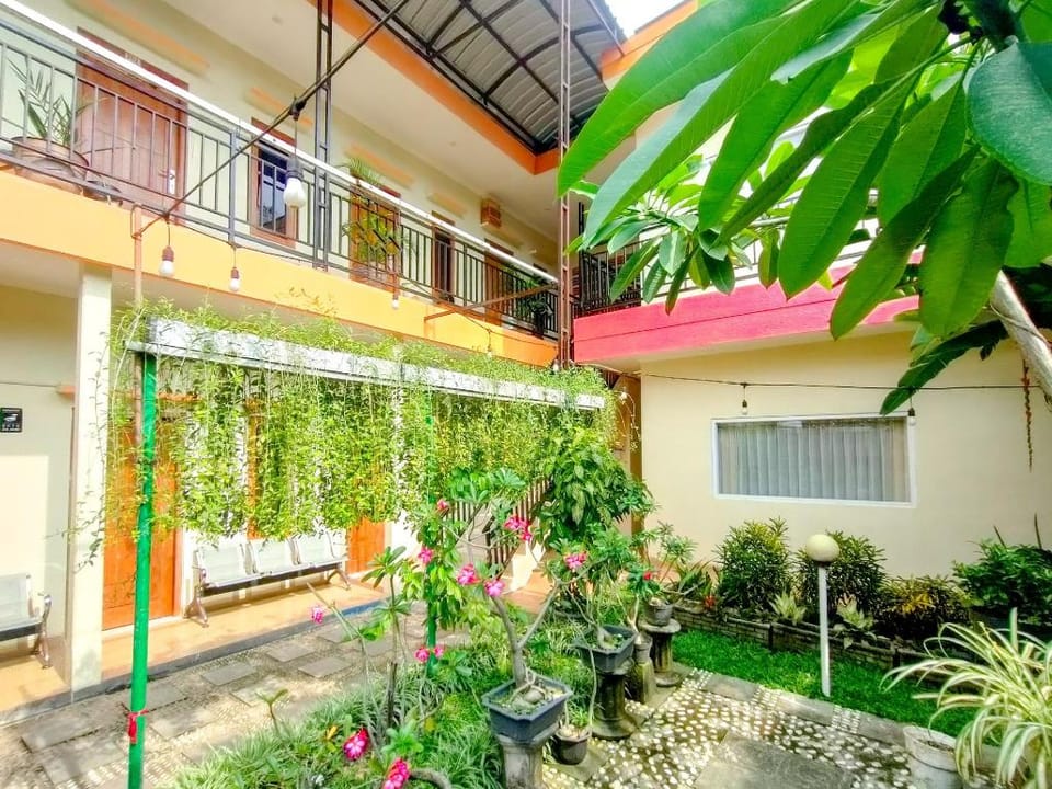 RedDoorz Syariah @ Graha Adi Karya Kartasura Hotel in Special Region of Yogyakarta