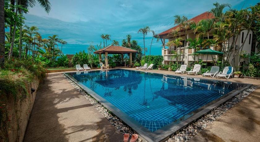 Maenam Hills Hotel in Ko Samui