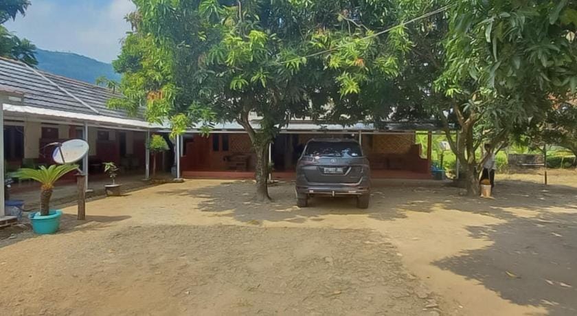 AA BUNGSU Syariah Balekambang Ciletuh Sukabumi RedPartner Hotel in West Java