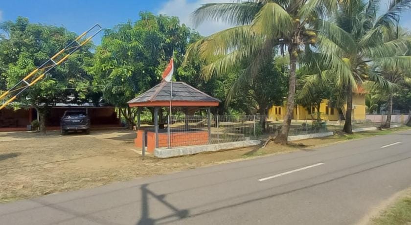 AA BUNGSU Syariah Balekambang Ciletuh Sukabumi RedPartner Hotel in West Java