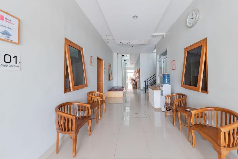 RedDoorz Syariah near DPRD Kabupaten Subang Hotel in West Java