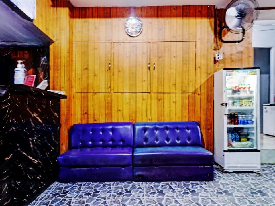 OYO 90469 Benhil Karet Tengsin Hotel in South Jakarta City