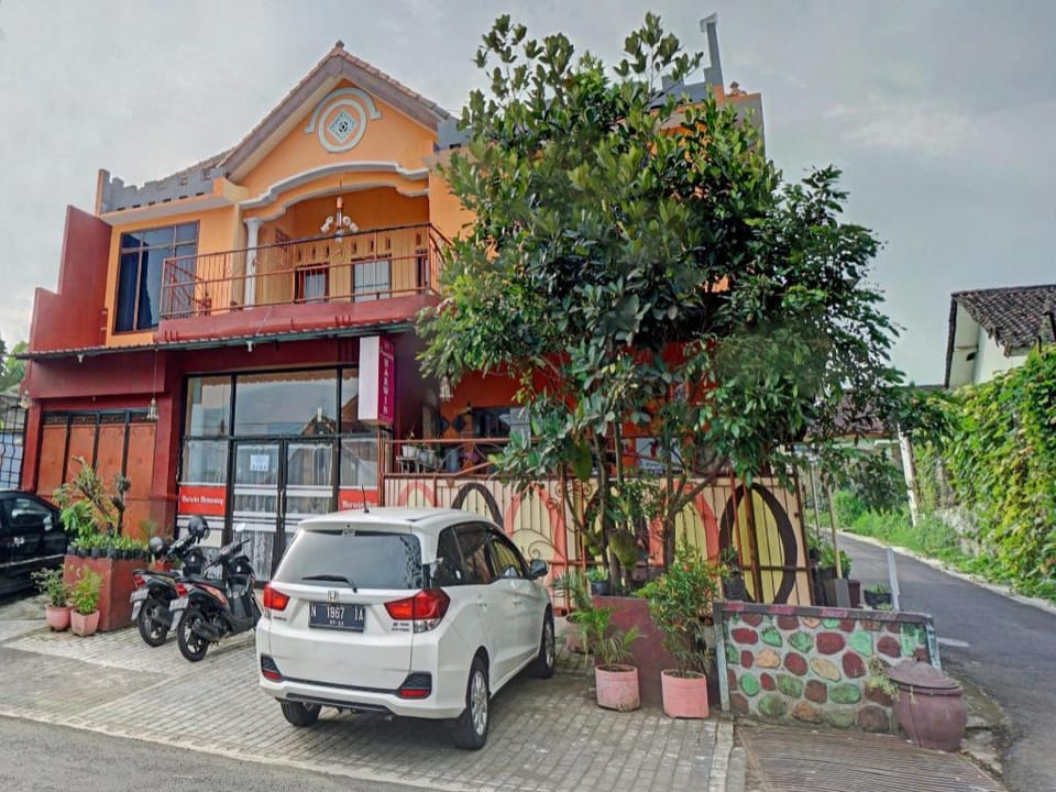 Hotel O Harwin Homestay Hotel in Batu