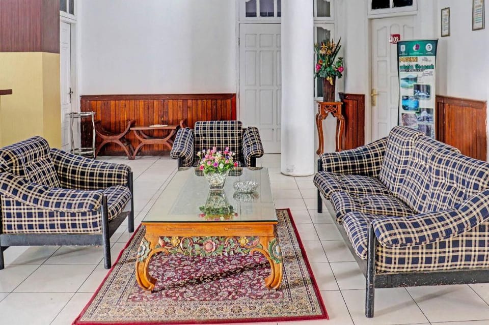 OYO 90483 Homestay Permata Syariah Hotel in Indonesia