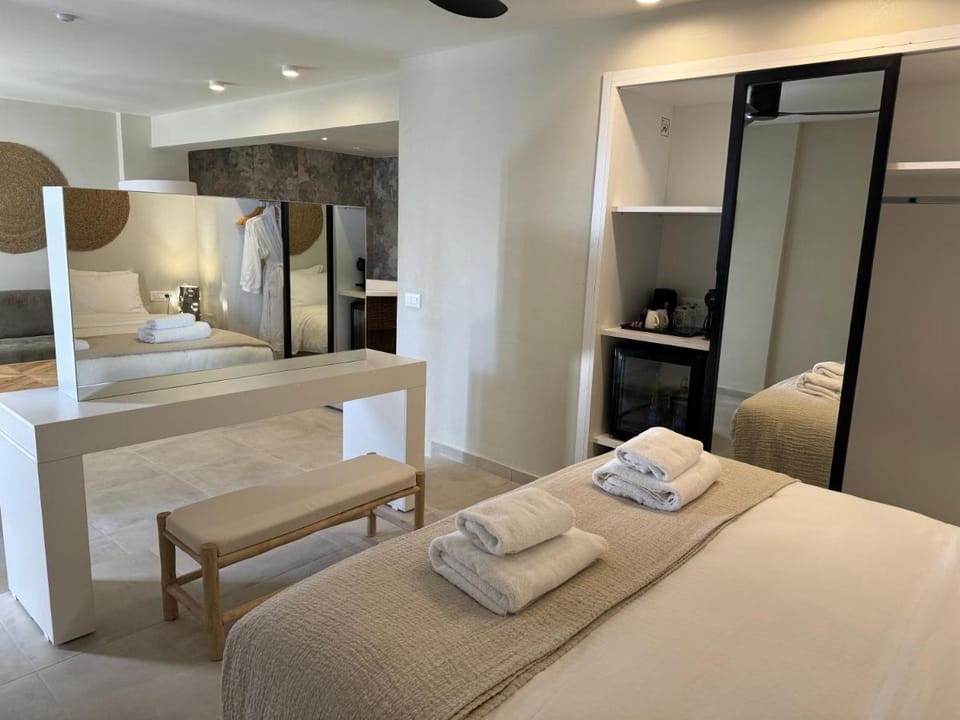 The Noverian Bios Santorini Boutique Hotel Hotel in Thera
