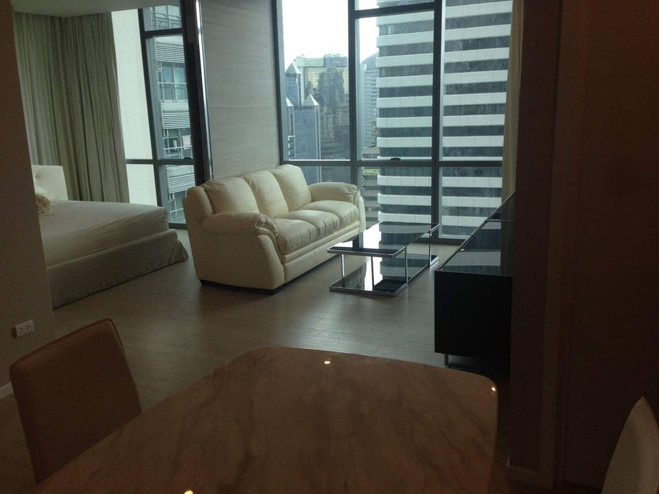 Luxury 24th floor room ?MRT Sukhumvit?BTS Asoke Apartment in Bangkok
