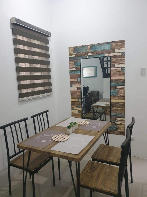 Honey Dew Transient House Vacation rental in Angeles