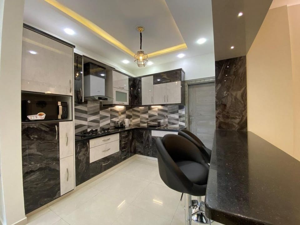 Elegant & Spacious 2br family apt,Sharah e Faisal Apartment in Karachi