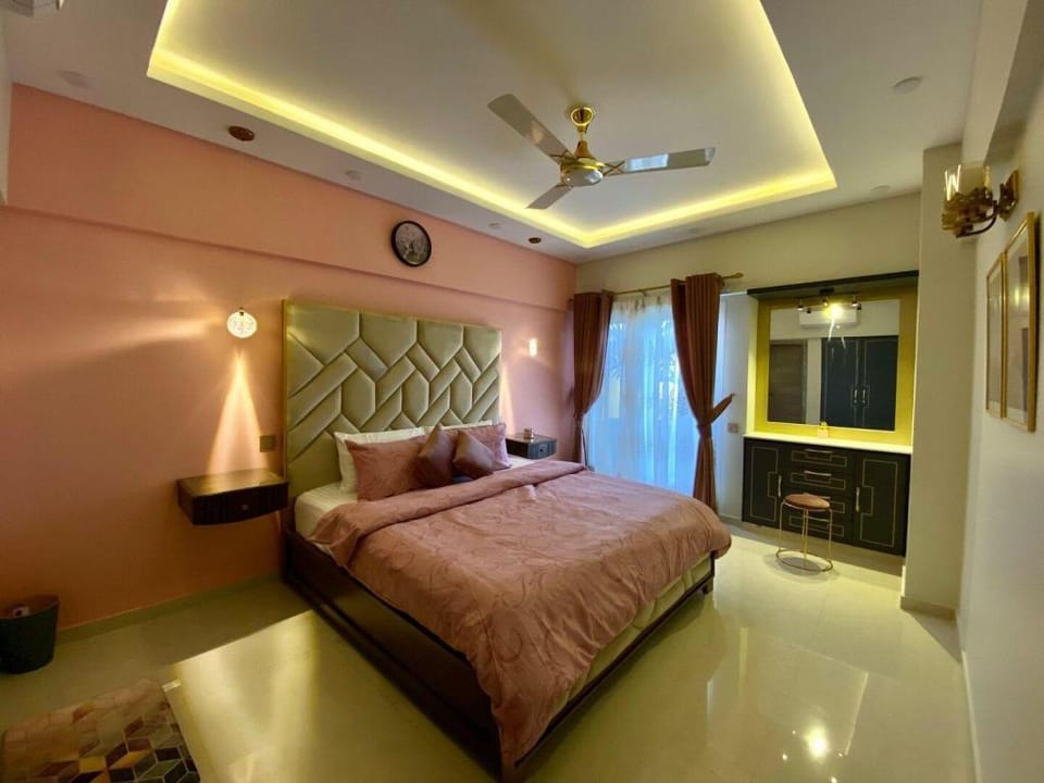 Elegant & Spacious 2br family apt,Sharah e Faisal Apartment in Karachi