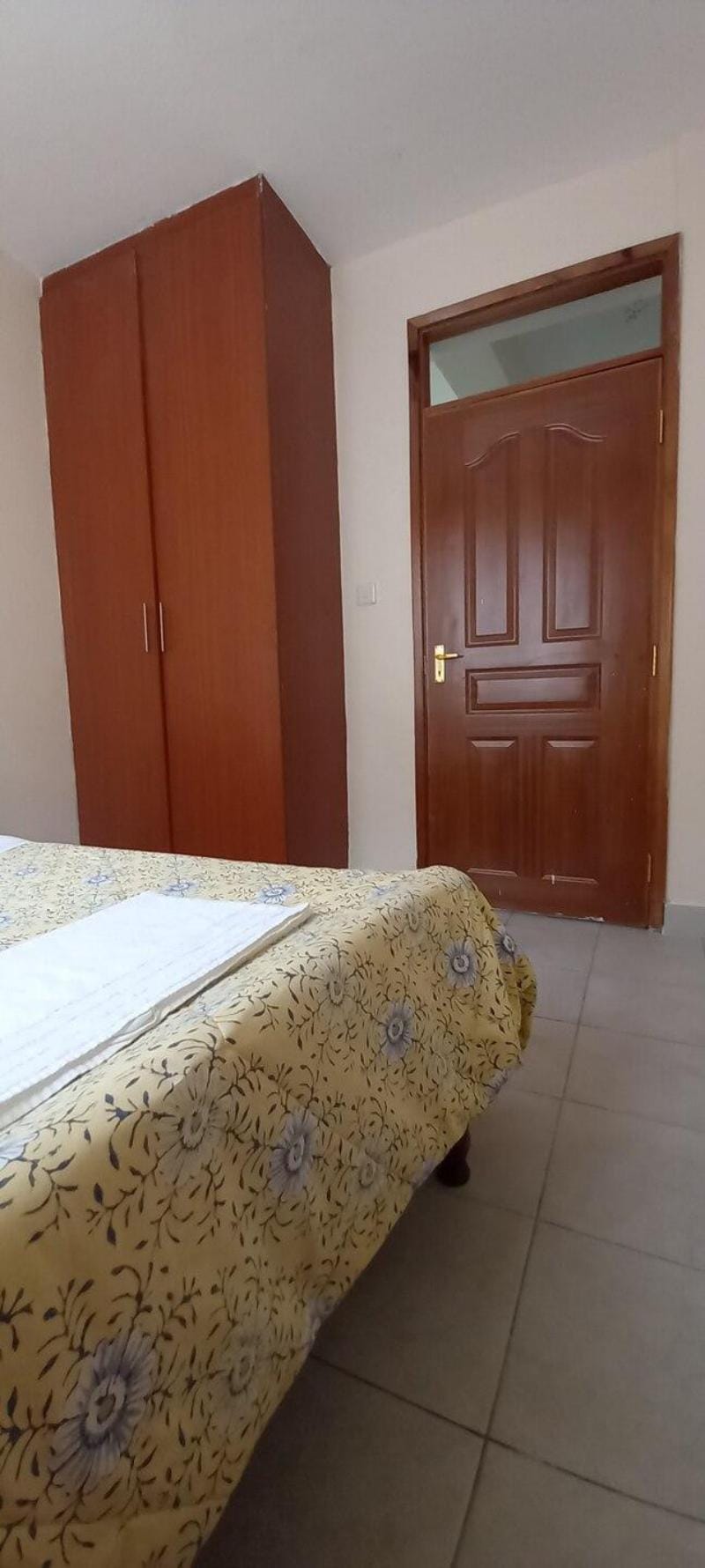 Near CBD, clean, homely, WiFi and parking. Apartment in Kenya