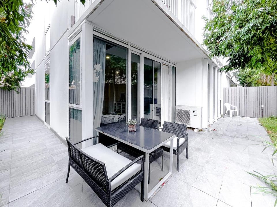 Brilliant Brighton Apt Private Garden Free Parking Apartment in Brighton