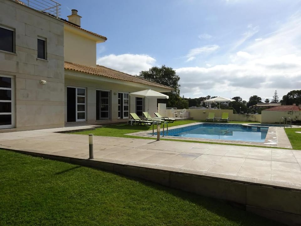 Soltroia Beach Court, Beach at 50 meters Villa in Setubal District