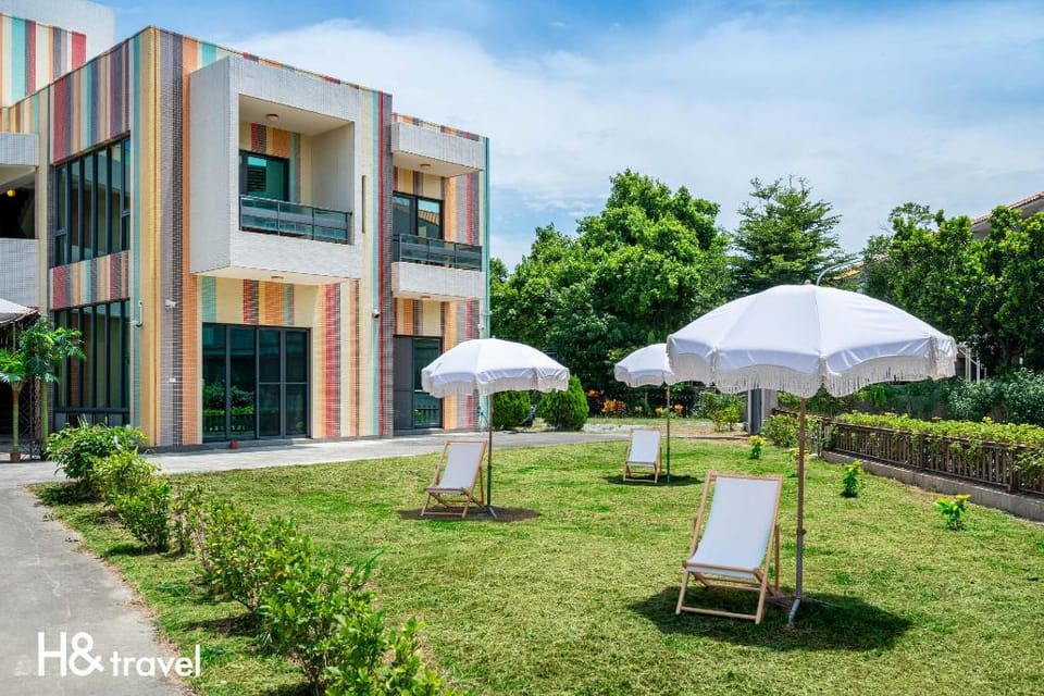 Pet Taitung Rainbow Maison Resort Hotel Bed and Breakfast in Taiwan, Province of China