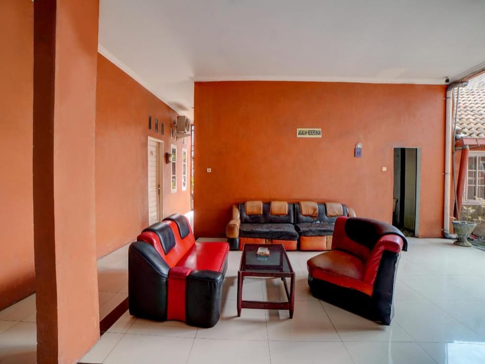 OYO 91122 Djaboerigin Guesthouse Hotel in Indonesia