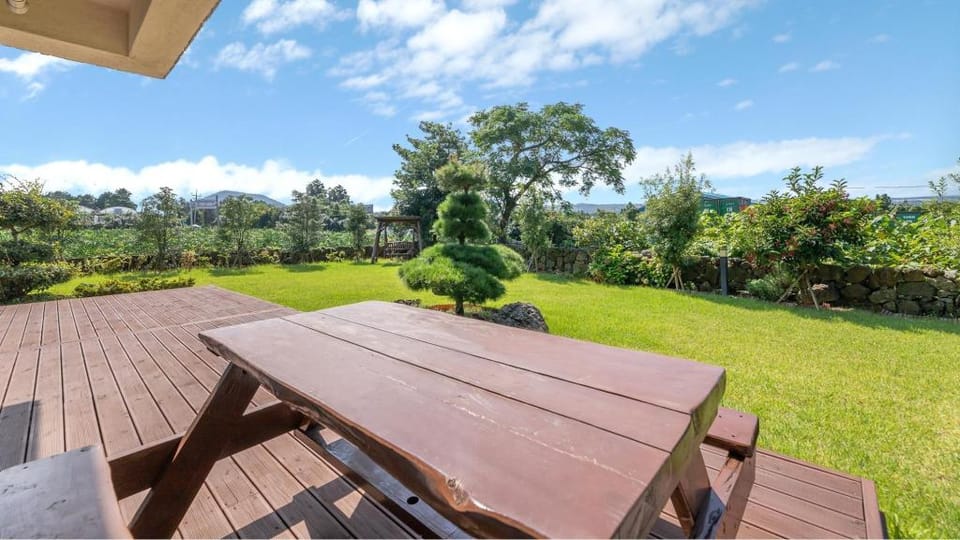 jeju ondamhouse pension Bed and Breakfast in South Korea