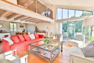 QUAI 3 loft moderne et lumineux les pieds dans l'eau Apartment in Nouvelle-Aquitaine