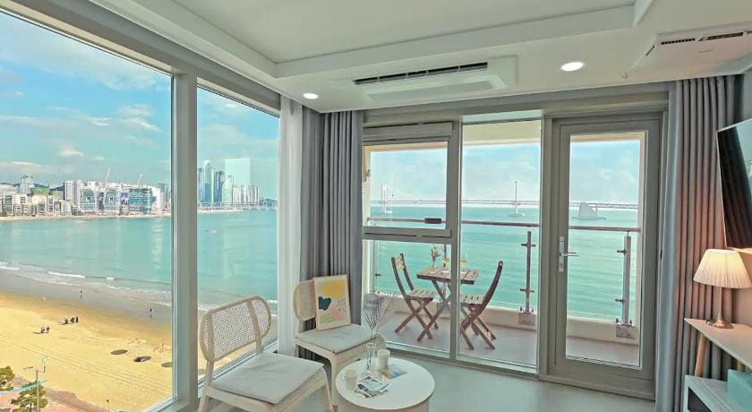 Elmomento Gwangan Residence Hotel in Busan
