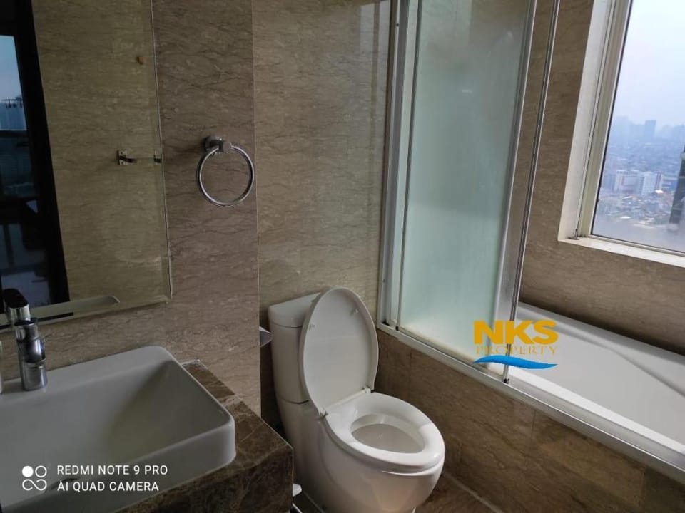 Apartemen Menteng Park , Tower Emerald Apartment in Jakarta