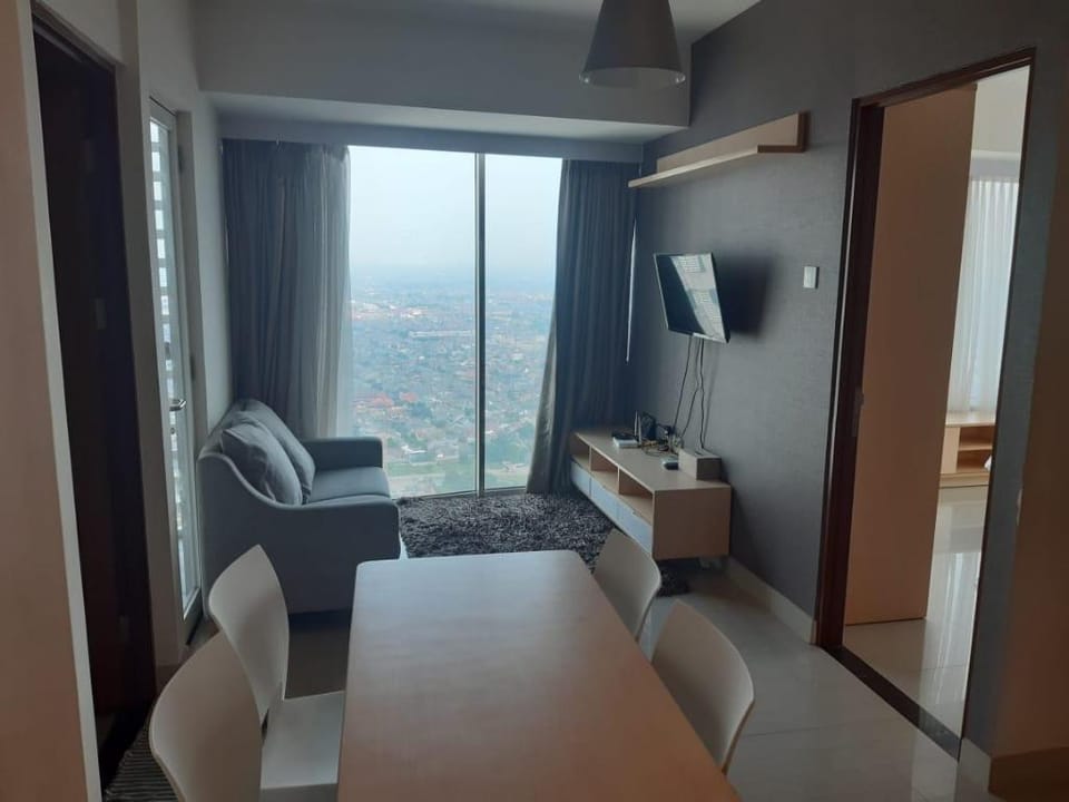 Grand Kamala Lagoon 2Bedroom By Happy Room's Apartment in West Java