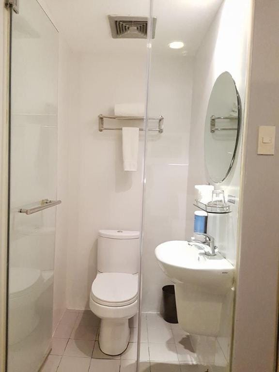 Quiet & Cozy Studio @CLIPPER Makati Prime LOC,WIFI Apartment in Makati