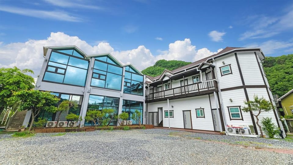 Gapyeong Shiny Pension Vacation rental in Gyeonggi-do