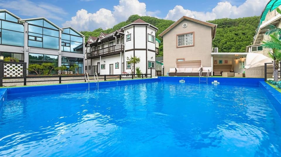 Gapyeong Shiny Pension Vacation rental in Gyeonggi-do