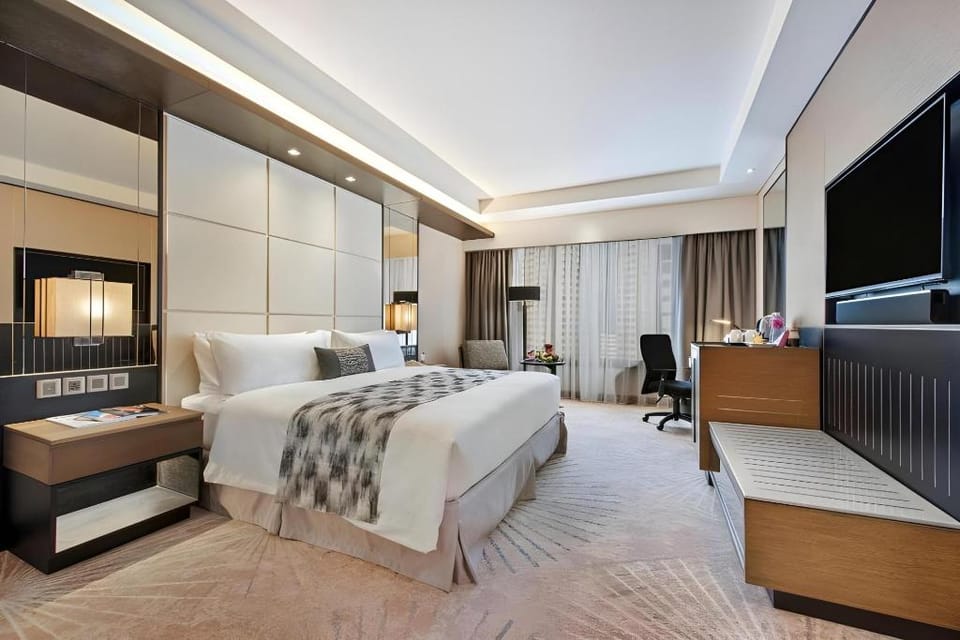 Mangkuluhur ARTOTEL SUITES Hotel in South Jakarta City