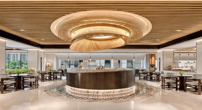 Mangkuluhur ARTOTEL SUITES Hotel in South Jakarta City