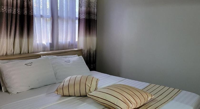 Chel and Vade Cottages Hotel in Uganda