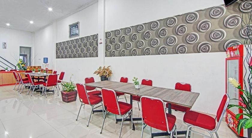 Hotel O Bukittinggi near Padang Luar formerly New Aedo Hotel in West Sumatra, Indonesia
