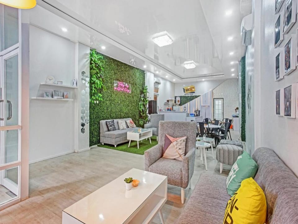 OYO 90399 Box House Hotel in Indonesia