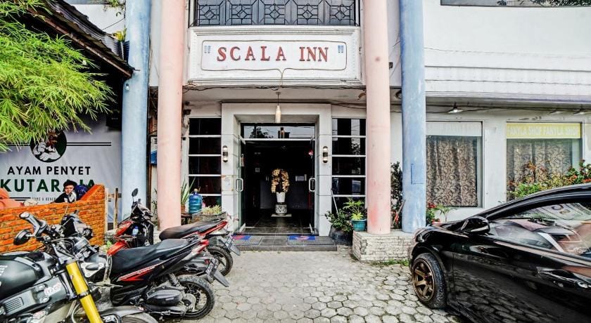 OYO 90450 Sentra Inn Hotel in Indonesia