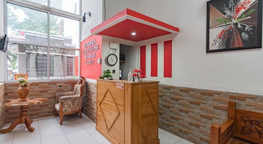 OYO 2021 Wisma Vandera Syariah Hotel in West Java