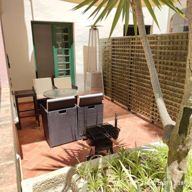 Alcova do Arco   inside IX century City Walls  Vacation rental in Faro