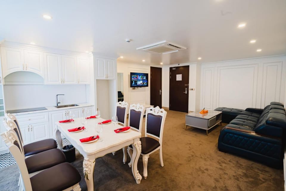 GRAND VIEW PALACE HALONG Apartment in Laos