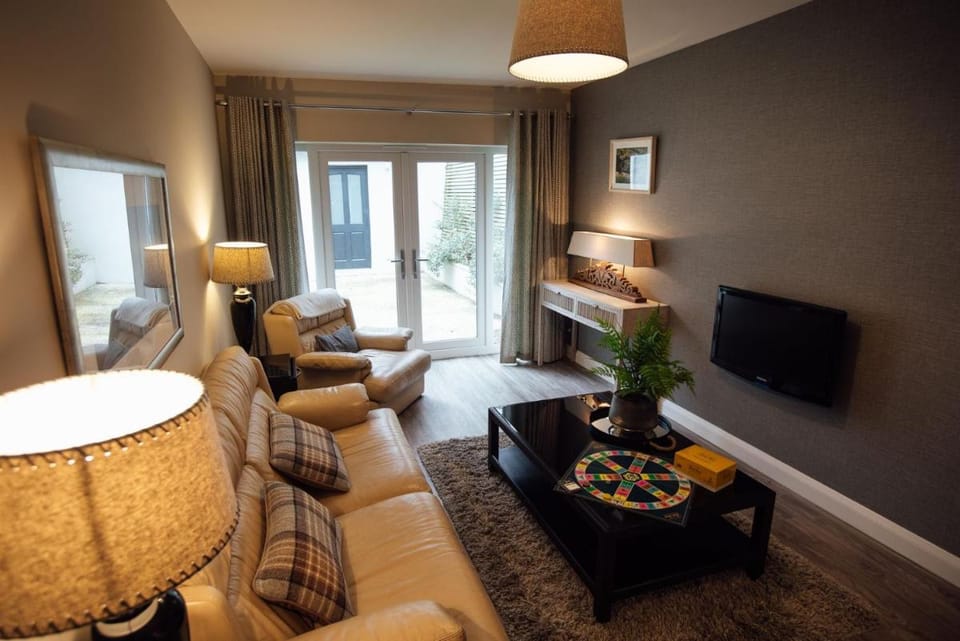 The Hawthorns - Large Luxury Cottage, Hot Tub, Sea Views Vacation rental in Saundersfoot