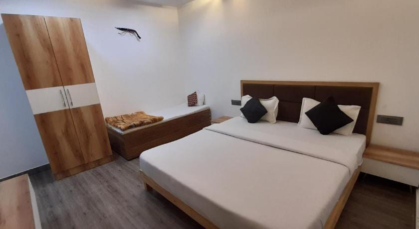 Good Vibes Guest House Hotel in Agra
