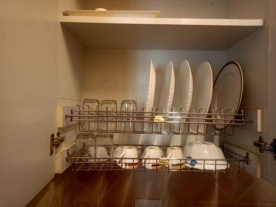 Qhome Luxury Studio For Stay Apartment in Noida