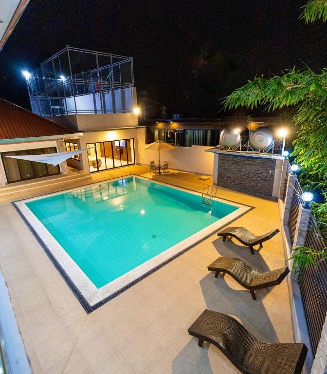 Jewel Palace Hot Spring Resort - Private Resort Villa in Calamba
