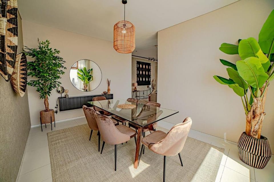 Iconic 2BR+G with unrivalled views /Index Tower Apartment in Dubai