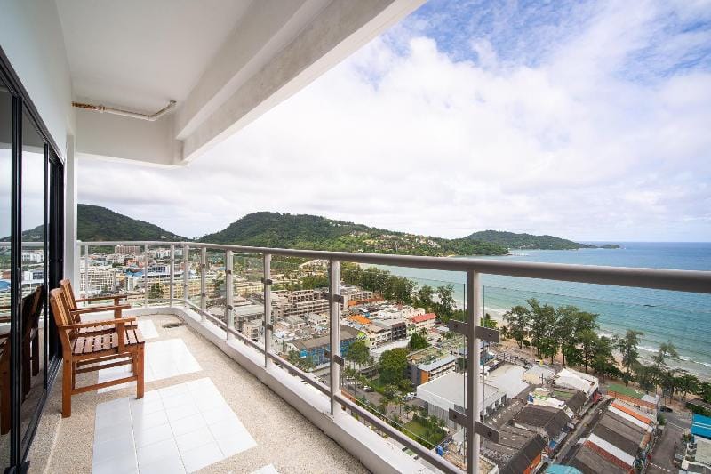 PATONG TOWER高层建筑全海景四卧 出门即海滩 步行2分钟酒吧街 绝对中心 2101-2 Apartment in Patong