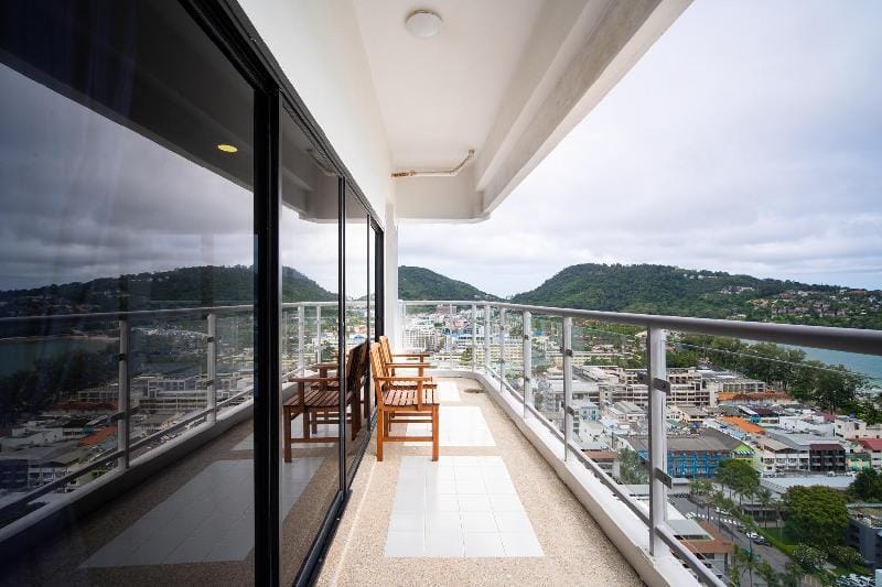 PATONG TOWER高层建筑全海景四卧 出门即海滩 步行2分钟酒吧街 绝对中心 2101-2 Apartment in Patong