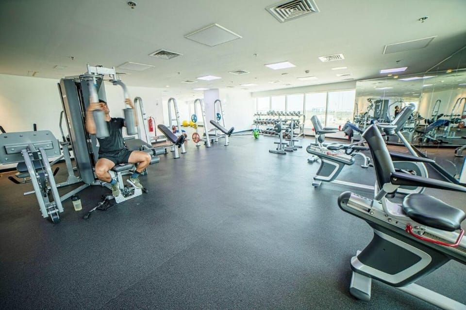 Fantastay Windsor Luxury 1 BR + Guest room Apartment in Dubai