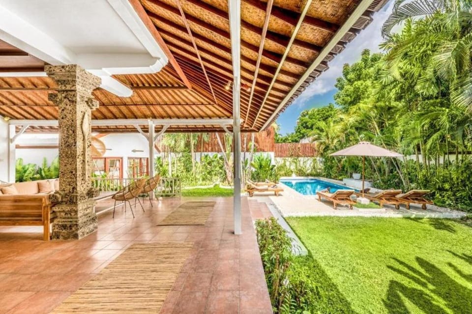 Villa Berlin (6 BDR) with Pool and Garden Villa in Kuta
