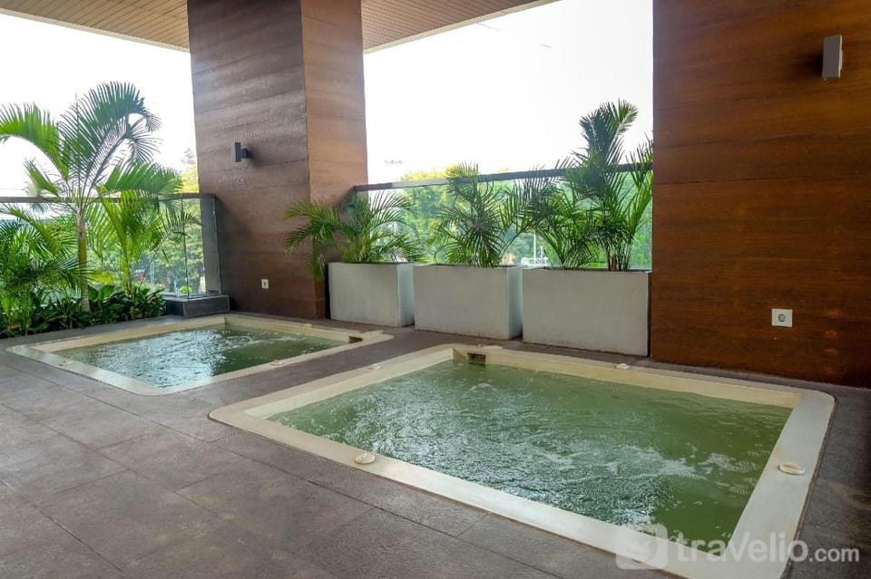 Luxurious Studio at Capitol Suites Apt By Travelio Apartment in Jakarta
