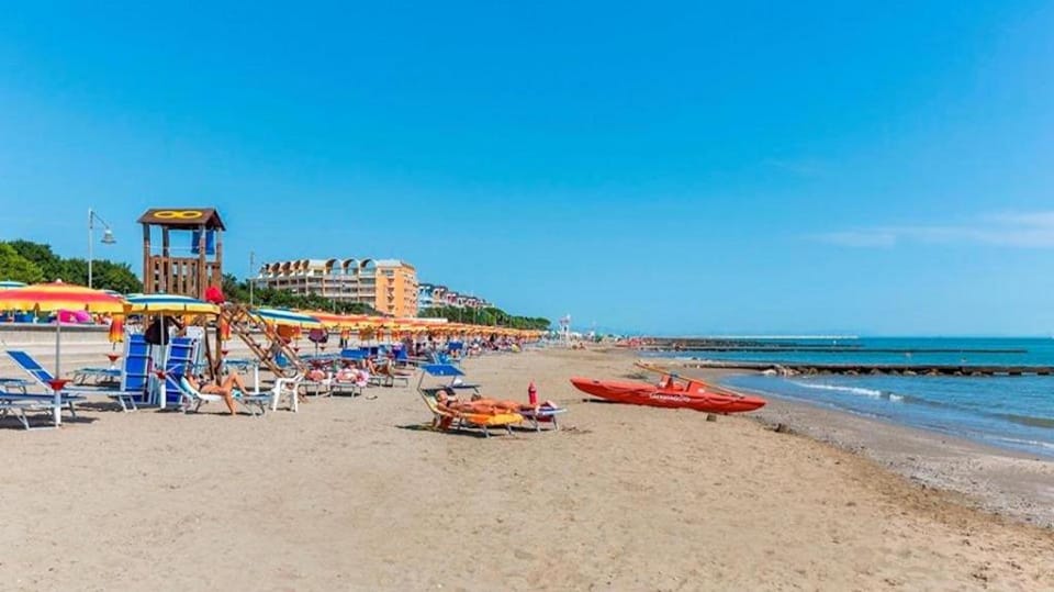 Apartment Near the Beach-pool-tv-ac Apartment in Porto Santa Margherita