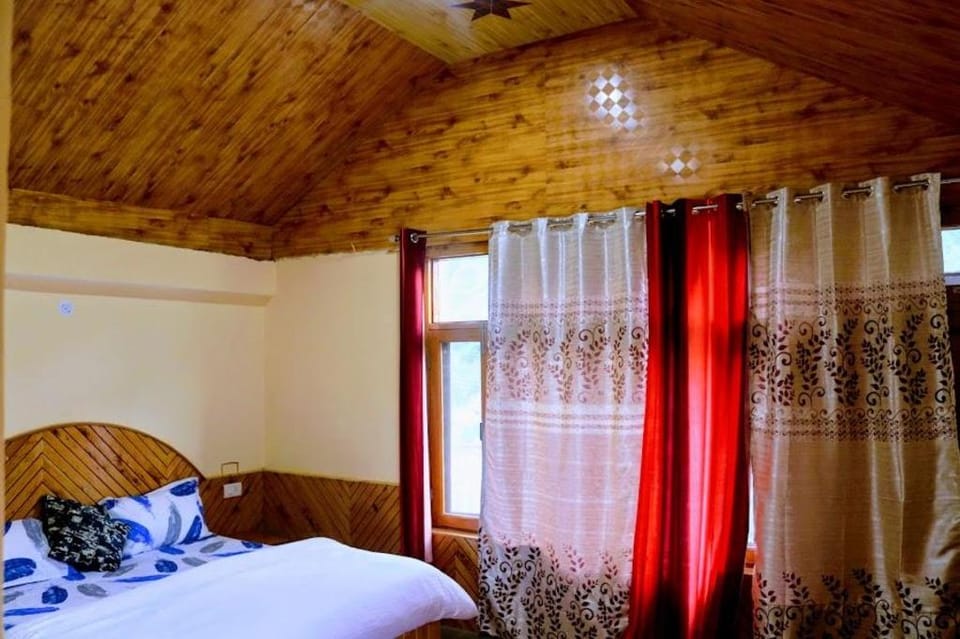Atulyam Jibhi Villa in Himachal Pradesh