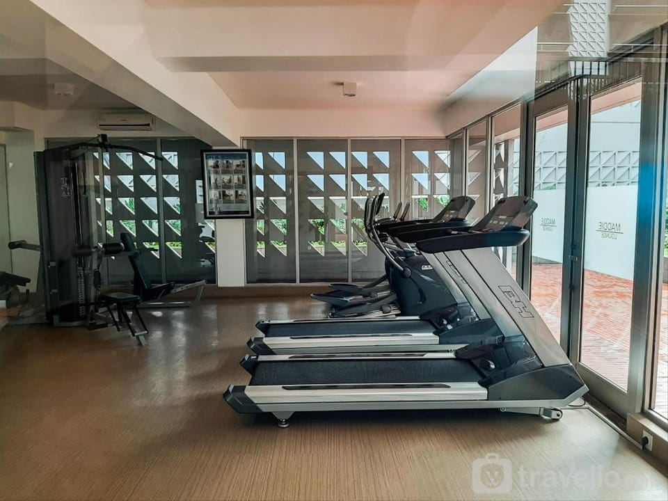 Comfort 2BR Paddington Heights Apt By Travelio Apartment in West Java