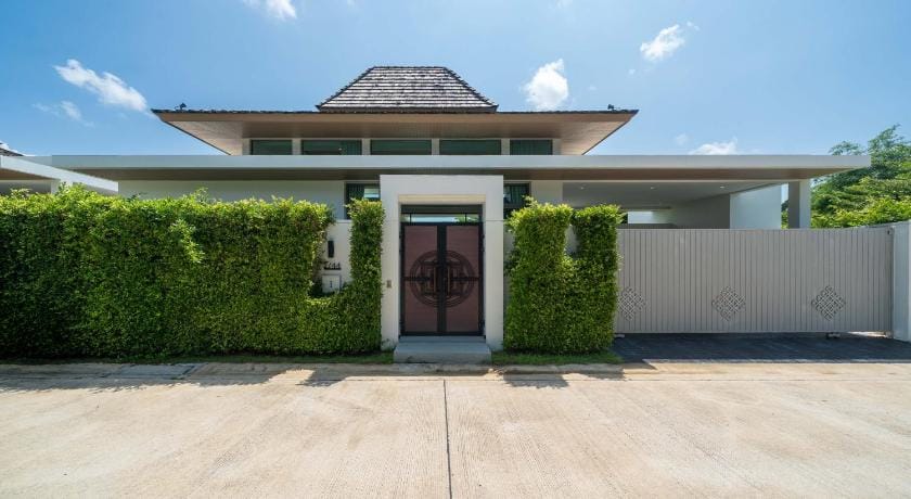 Shambhala Grand Villa Phuket - Private Pool Villas by Escape Villas Hotel in Choeng Thale