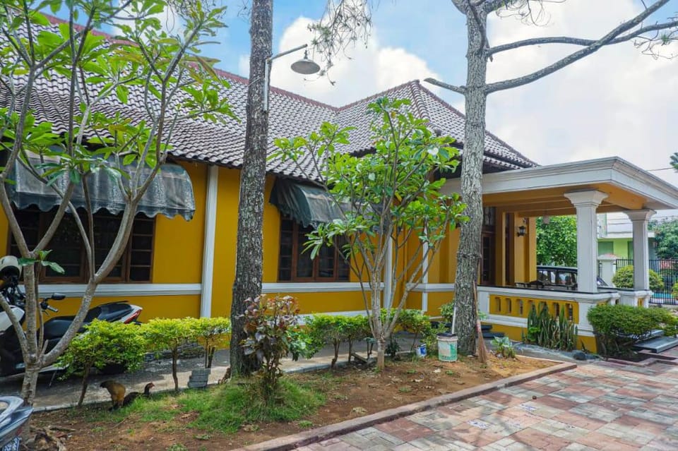 Wisma Yasmin Syariah Hotel in West Java